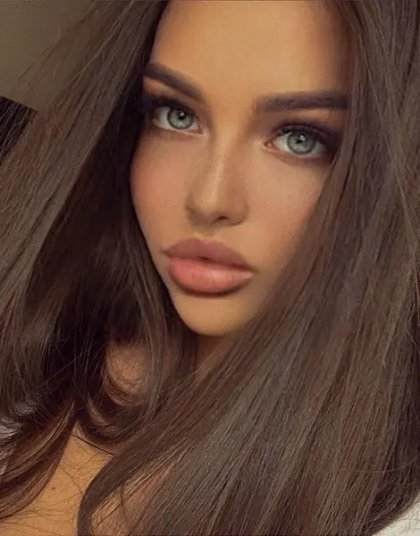Moscow escort girl Karina